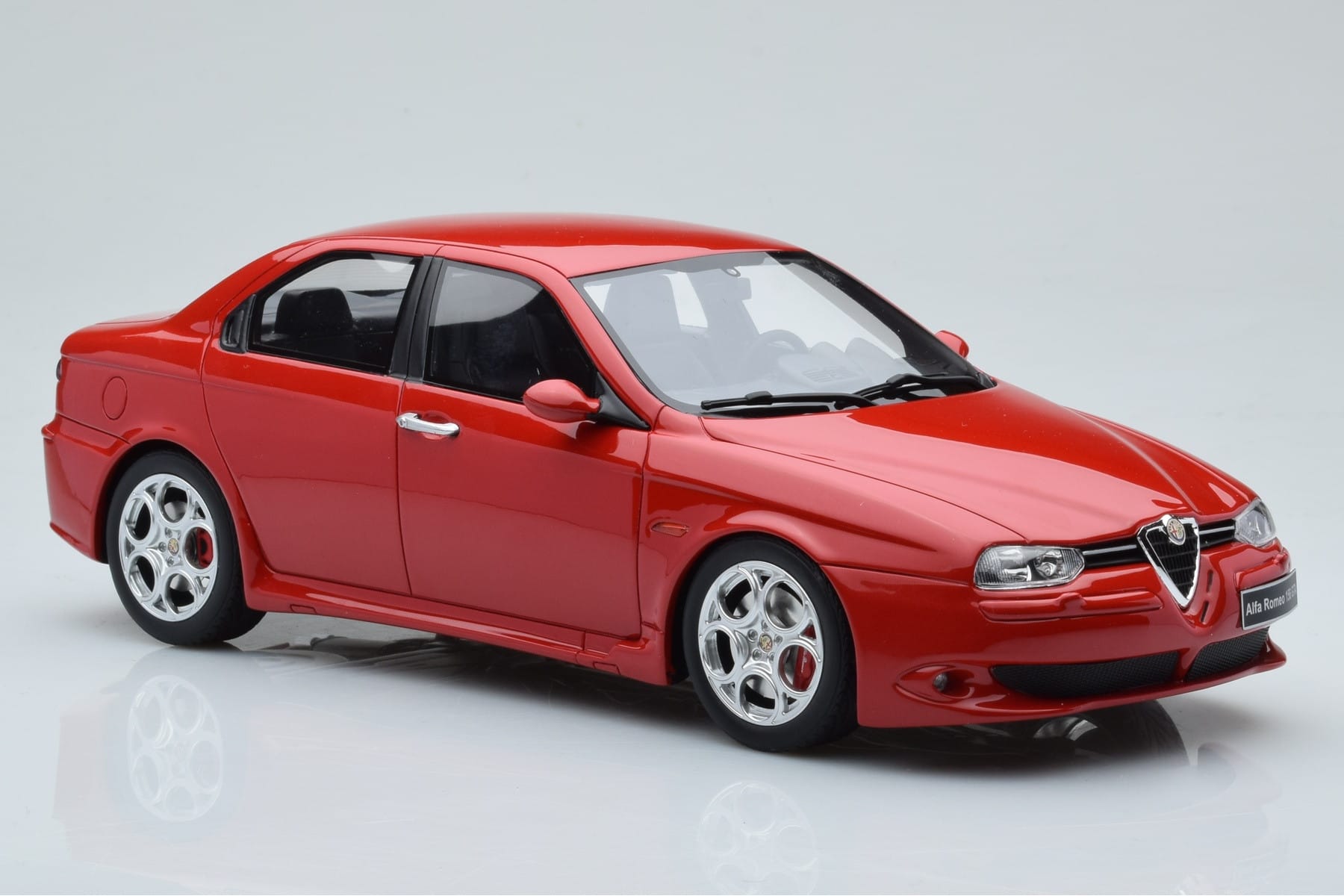 Alfa Romeo 156 GTA Rot Otto 1:18 OT1017 Resin — Bild 4 von 6