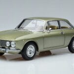 Alfa Romeo GTV 2000 Grün Limitierte Auflage Norev 1:18 187913 Druckguss