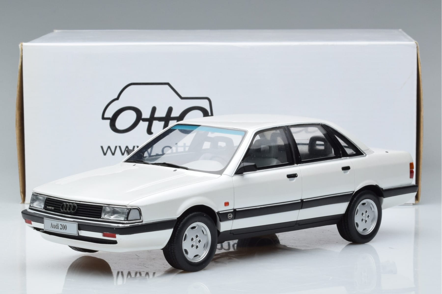 Audi 200 Quattro C3 Weiß Otto 1:18 OT408 Resin — Bild 6 von 6