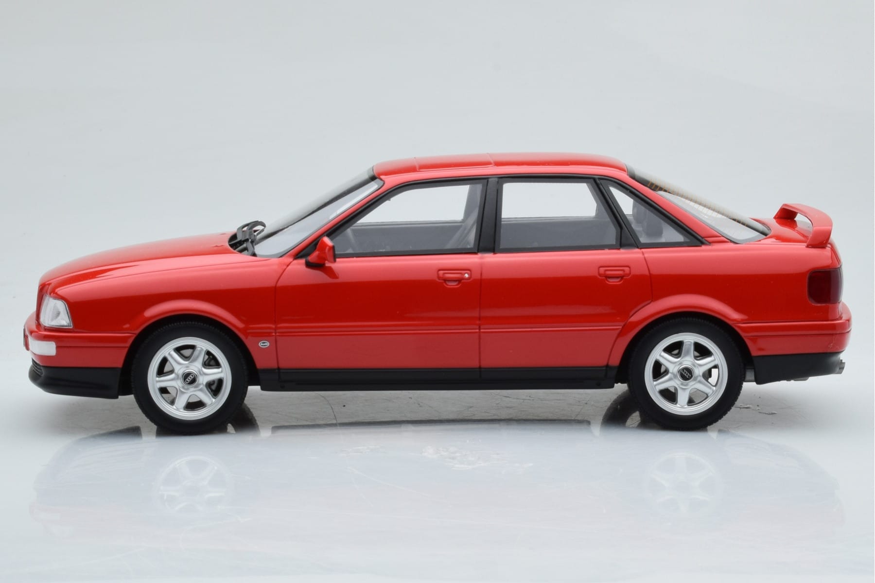 Audi 80 B4 Quattro Competition Laser Rot Otto 1:18 OT355 Resin — Bild 3 von 6