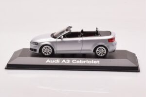 Audi A3 8P Cabriolet Silber Minichamps 1:43 5010803323