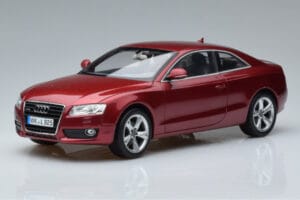 Audi A5 B8 Granatrot Norev 1:18 188352 Druckguss