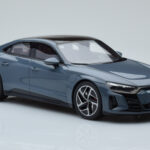 Audi E-Tron GT Grau GT Spirit 1:18 - image 4 of 6