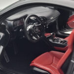 Audi R8 Performance Schwarz Kengfai 1:18 - image 8 of 10