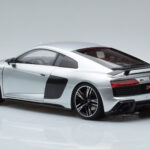 Audi R8 Performance Silber Kengfai 1:18 - image 7 of 10