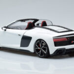 Audi R8 Spyder Performance Weiss Kengfai 1:18 - image 8 of 11