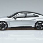 Audi RS e-tron GT Silber Norev 1:18 188381 Druckguss - image 3 of 6