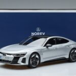 Audi RS e-tron GT Silber Norev 1:18 188381 Druckguss - image 6 of 6