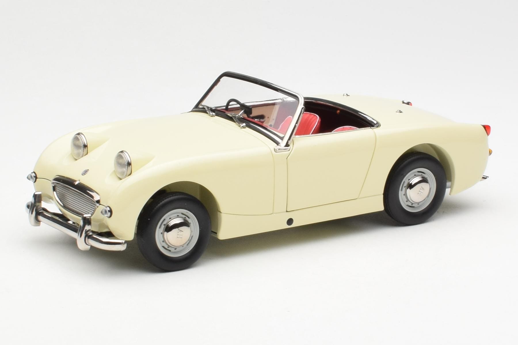 Austin-Healey Sprite Mk I Open Old English Weiß Kyosho 1:18 08953EW Druckguss