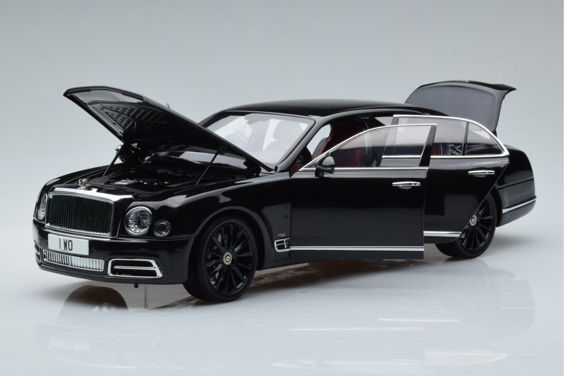 Bentley Mulsanne W.O. Edition By Mulliner Schwarz Almost Real 1:18 830508 Druckguss — Bild 2 von 11