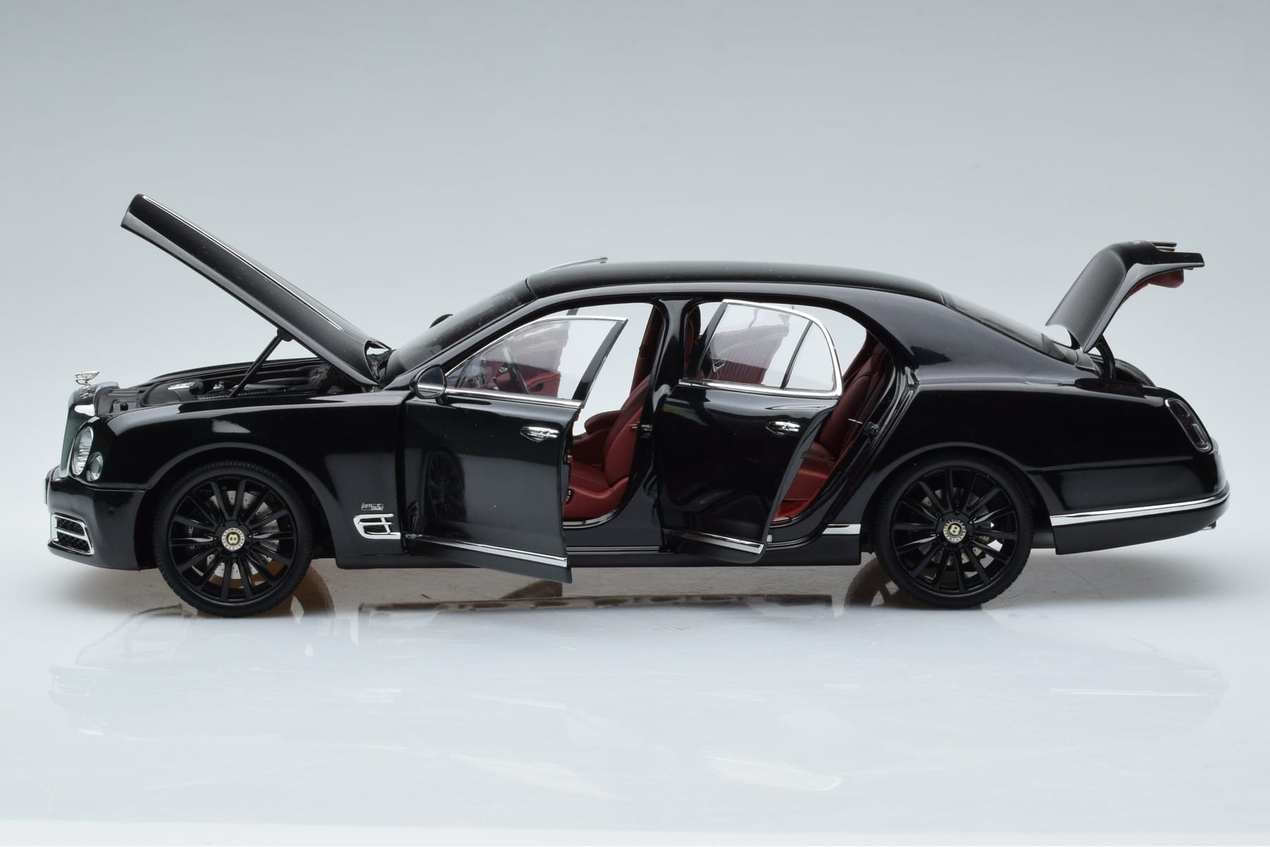 Bentley Mulsanne W.O. Edition By Mulliner Schwarz Almost Real 1:18 830508 Druckguss — Bild 4 von 11