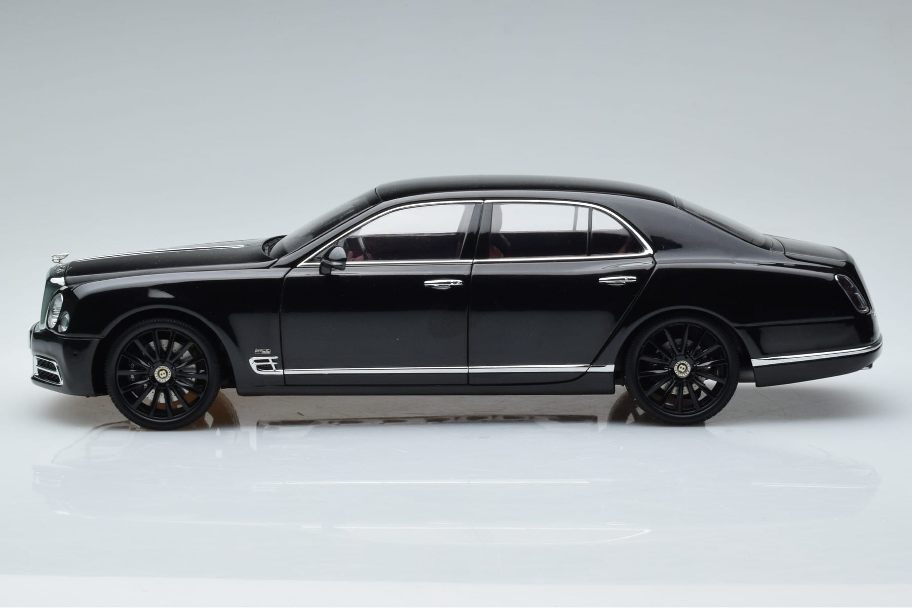 Bentley Mulsanne W.O. Edition By Mulliner Schwarz Almost Real 1:18 830508 Druckguss — Bild 5 von 11