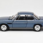 BMW 3.0 CSi E9 Blau Metallic AUTOart 1:18 - image 4 of 8