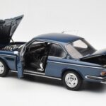 BMW 3.0 CSi E9 Blau Metallic AUTOart 1:18 - image 5 of 8