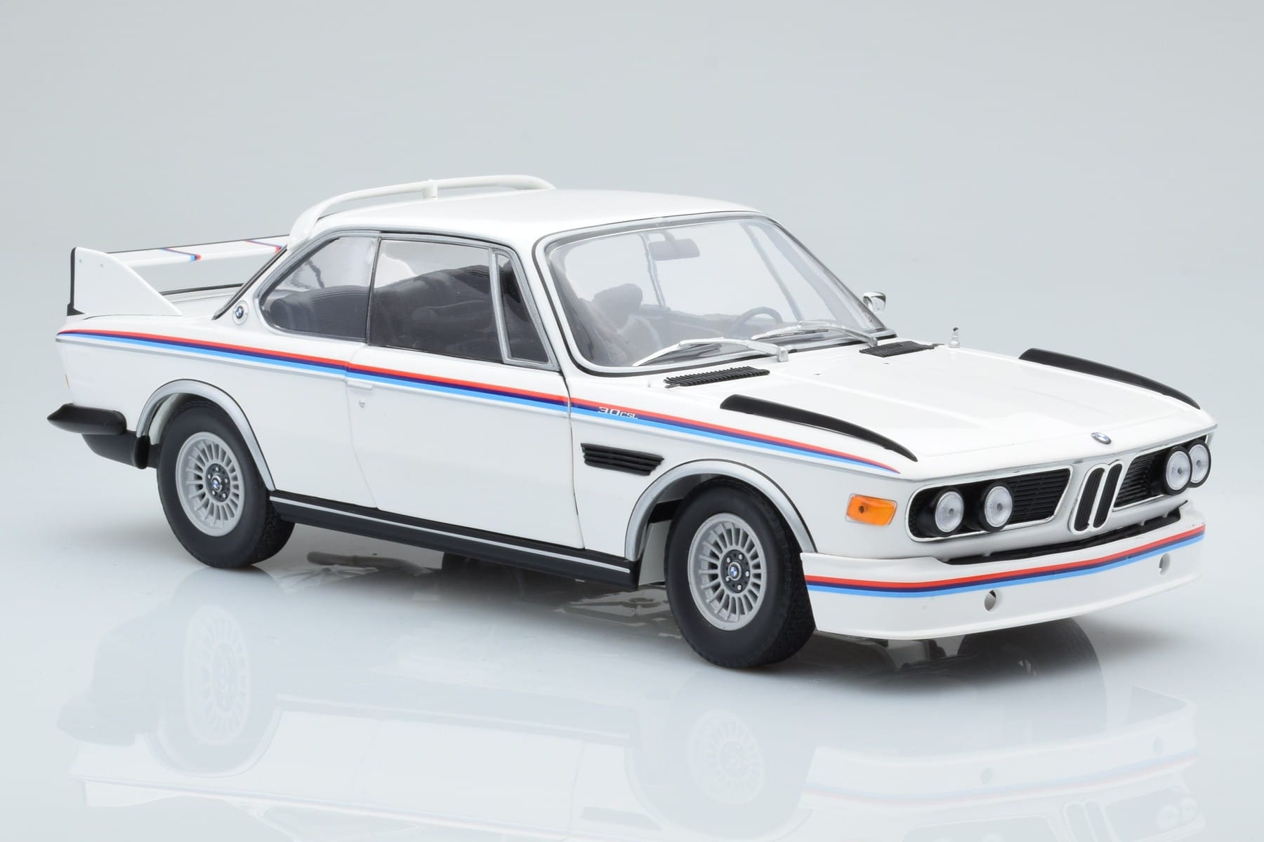BMW 3.0 CSL E9 Weiß Dealer Edition Minichamps 1:18 80435A5D020 Druckguss — Bild 5 von 7