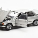 BMW 323i E21 Aspen Silber AUTOart 1:18 - image 2 of 8