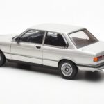 BMW 323i E21 Aspen Silber AUTOart 1:18 - image 7 of 8