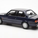 BMW 325i E30 Blau Metallic Norev 1:18 - image 5 of 6