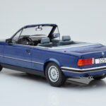 BMW 325i E30 Cabriolet Blau MCG 1:18 - image 4 of 5