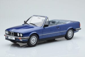 BMW 325i E30 Cabriolet Blau MCG 1:18 MCG18381