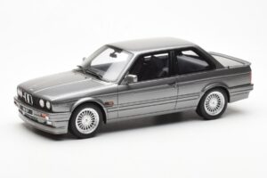 BMW 325i E30 Grau Metallic Otto 1:18 OT571