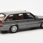 BMW 325i E30 Touring Grau Otto 1:18 - image 2 of 6