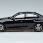 BMW 330i G20 Schwarz Metallic Norev 1:18 183277 Druckguss - image 4 of 7