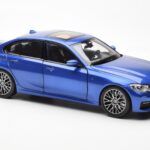 BMW 330i G20 Portimao Blau Metallic Norev 1:18 - image 6 of 8