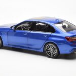 BMW 330i G20 Portimao Blau Metallic Norev 1:18 - image 7 of 8