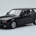 BMW 540i E34 Touring Schwarz Metallic MCG 1:18