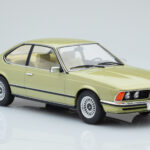 BMW 628 CSi E24 Hellgrün MCG 1:18 - image 3 of 5