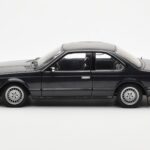 BMW 635 CSi E24 Diamant Schwarz Metallic AUTOart 1:18 - image 4 of 8