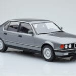 BMW 7 Series E32 740i Silber MCG 1:18 MCG18161 Druckguss - image 3 of 5