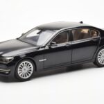 BMW 750Li F02 Facelift Carbon Schwarz Kyosho 1:18