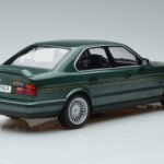 BMW Alpina B10 4.6 E34 Grün MCG 1:18 MCG18229 Druckguss - image 2 of 6