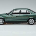 BMW Alpina B10 4.6 E34 Grün MCG 1:18 MCG18229 Druckguss - image 3 of 6