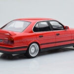 BMW Alpina B10 E34 Biturbo Rot Otto 1:18 - image 2 of 6