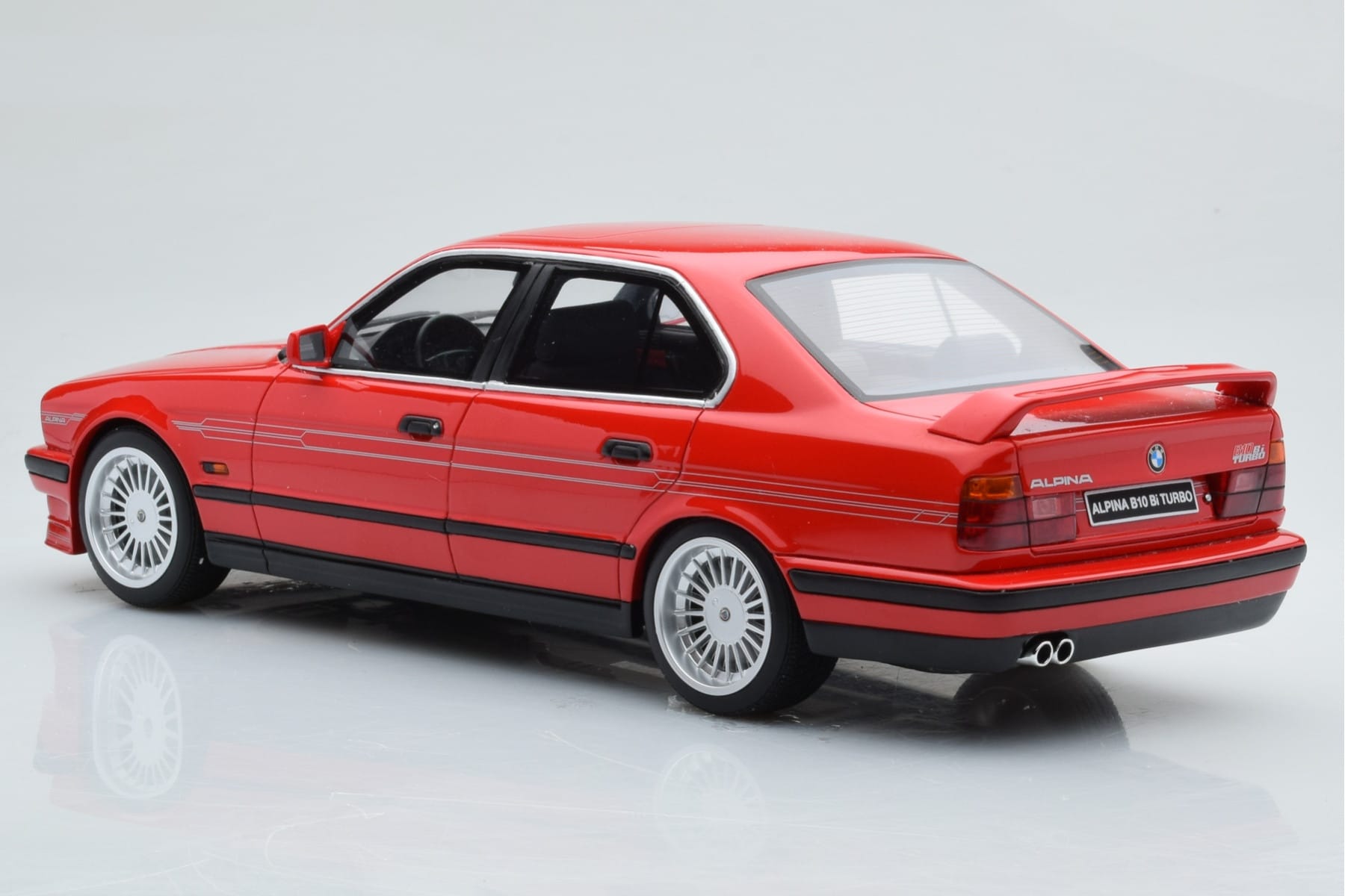 BMW Alpina B10 E34 Biturbo Rot Otto 1:18 OT648 Resin — Bild 5 von 6