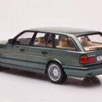 BMW Alpina B10 E34 Touring Dunkelgrün MCG 1:18 - image 5 of 6