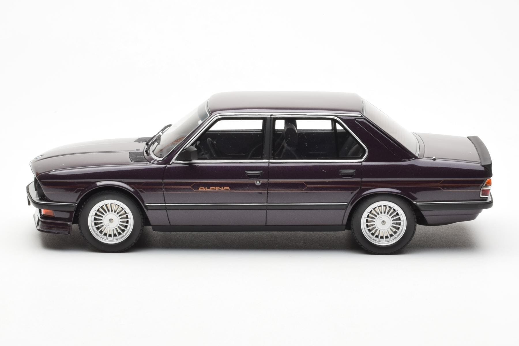 BMW Alpina B7 E24 Turbo Wine Rot Metallic Otto 1:18 OT152 Resin — Bild 3 von 6