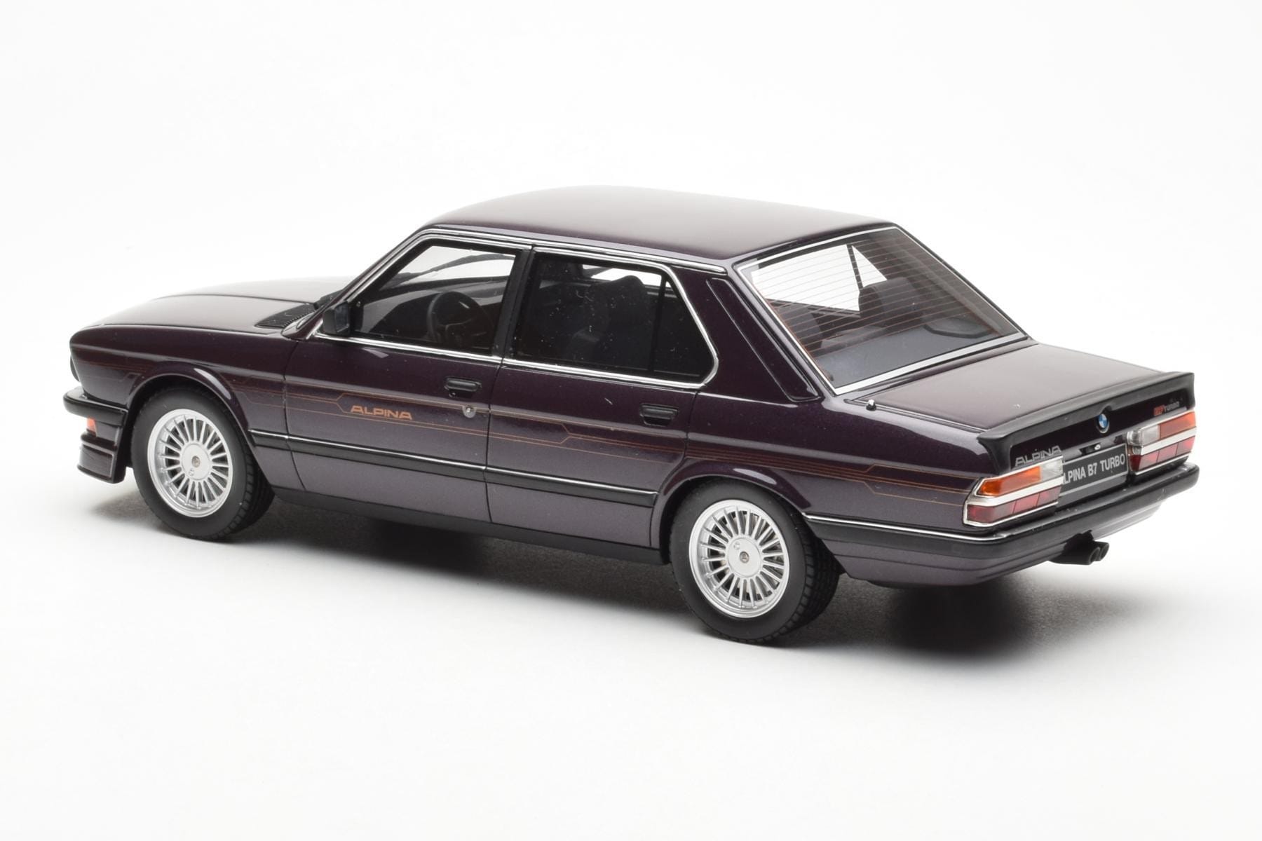 BMW Alpina B7 E24 Turbo Wine Rot Metallic Otto 1:18 OT152 Resin — Bild 5 von 6
