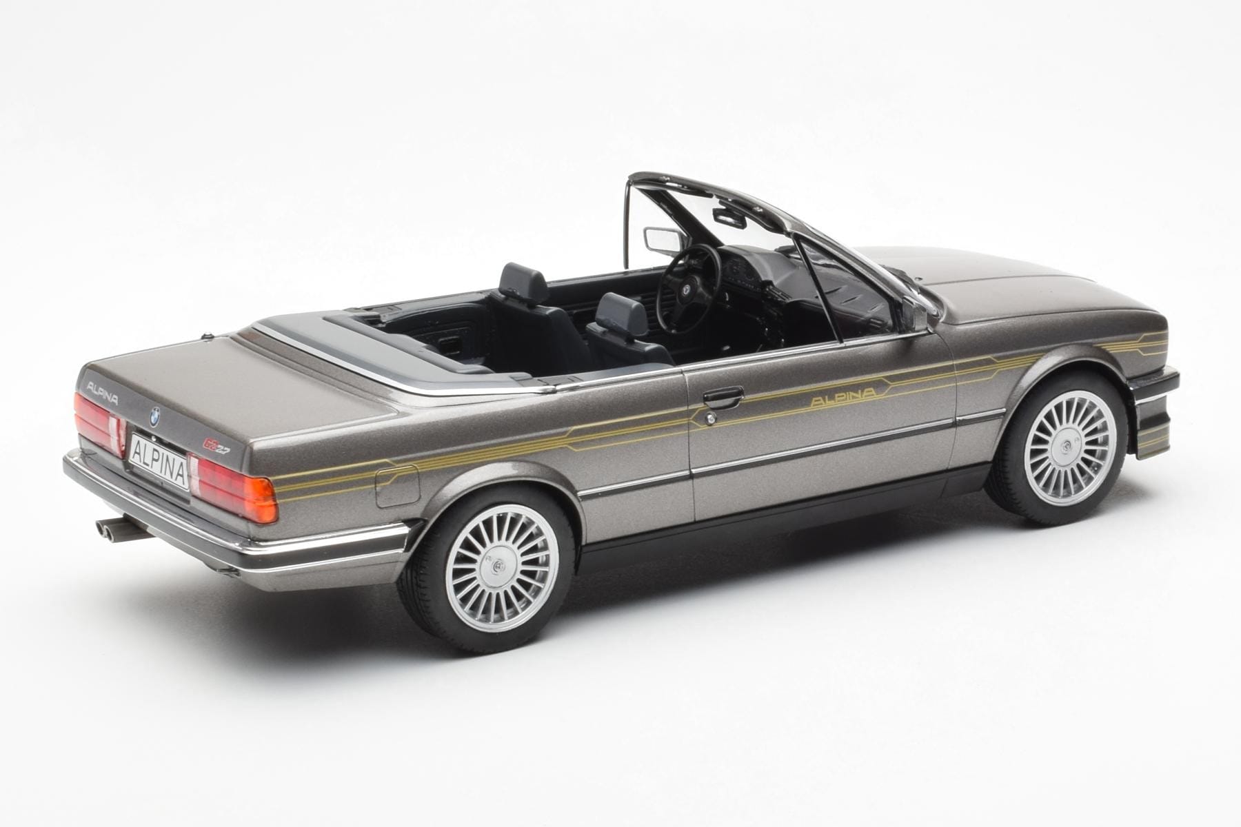 BMW Alpina C2 2.7 E30 Cabriolet Grau MCG 1:18 MCG18384 Druckguss — Bild 2 von 5
