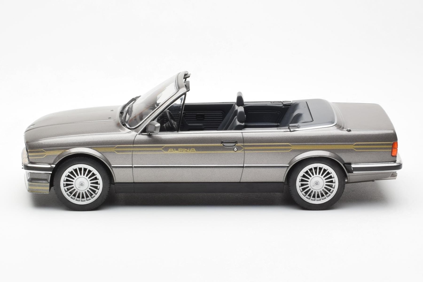 BMW Alpina C2 2.7 E30 Cabriolet Grau MCG 1:18 MCG18384 Druckguss — Bild 3 von 5