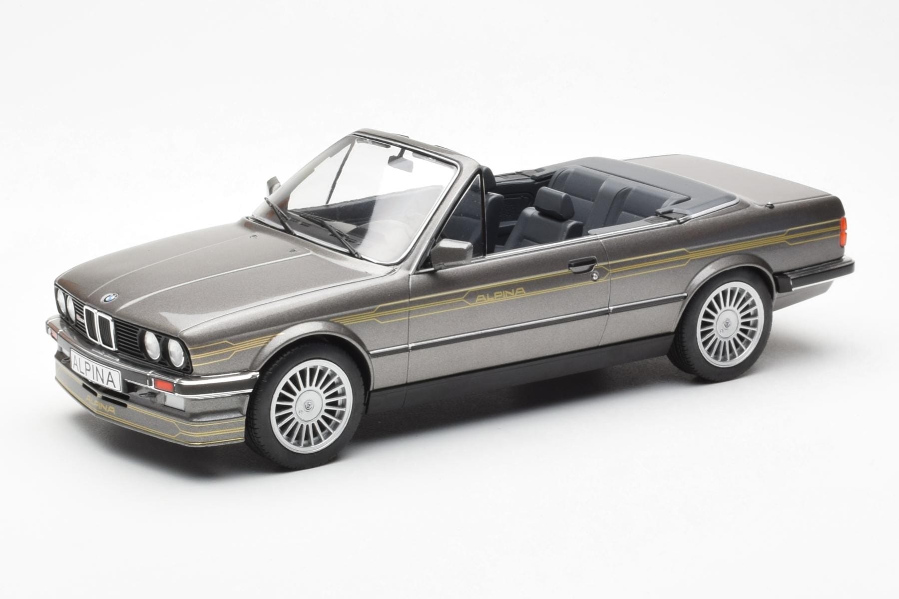 BMW Alpina C2 2.7 E30 Cabriolet Grau MCG 1:18 MCG18384 Druckguss