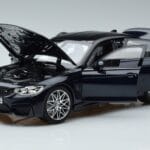 BMW M3 F80 Competition Blau Norev 1:18 183236 Druckguss - image 2 of 7