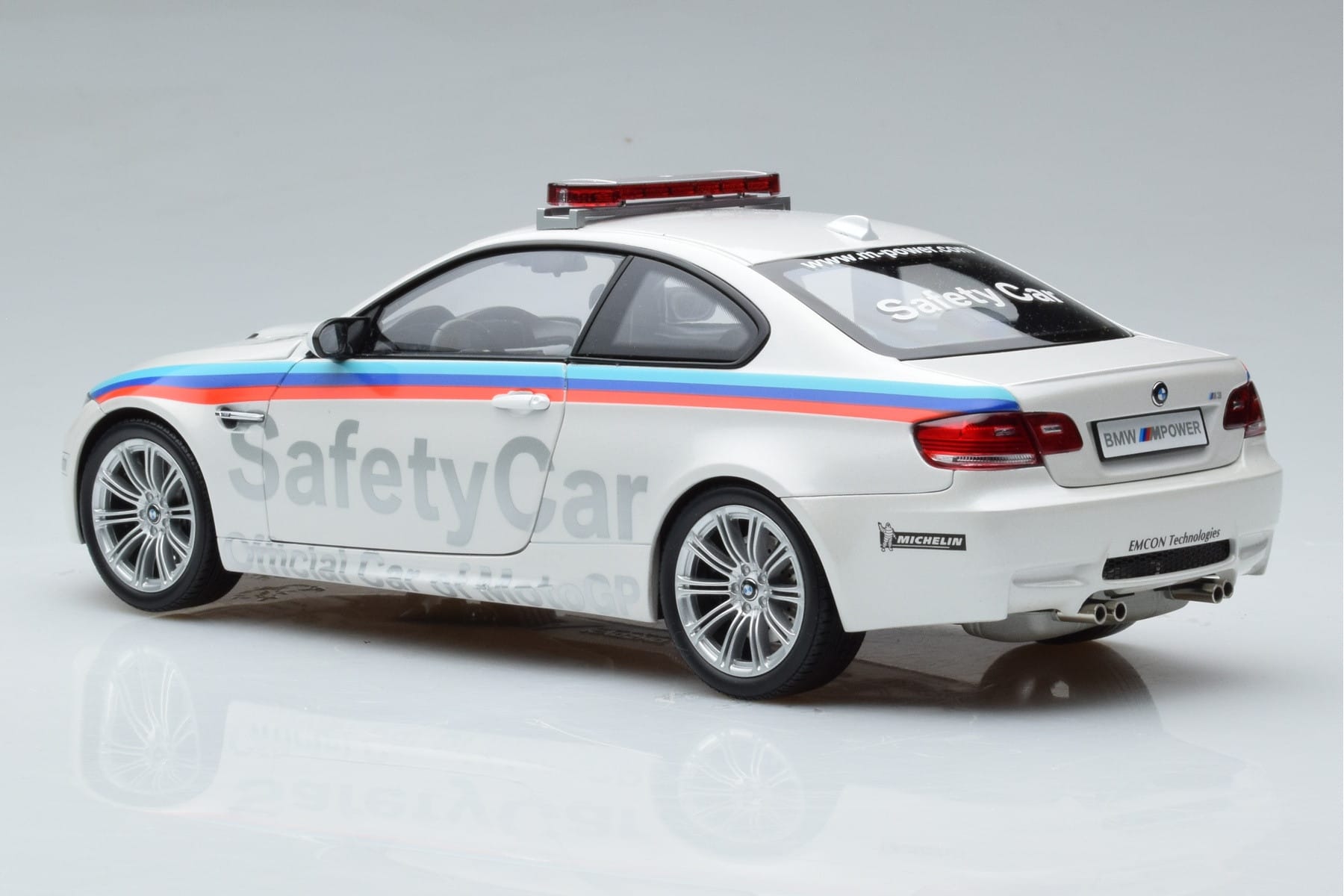 BMW M3 E92 MotoGP Safety Car 2008 Kyosho 1:18 08736GP Druckguss — Bild 6 von 7