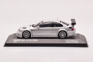 BMW M3 E46 GTR Street Silber Minichamps 1:43 403012105