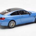 BMW M4 F82 Yas Marina Blau Paragon 1:18 PA-97102 - image 3 of 8