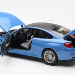 BMW M4 F82 Yas Marina Blau Paragon 1:18 PA-97102 - image 5 of 8