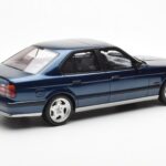 BMW M5 E34 Blau Metallic Otto 1:18 - image 2 of 6